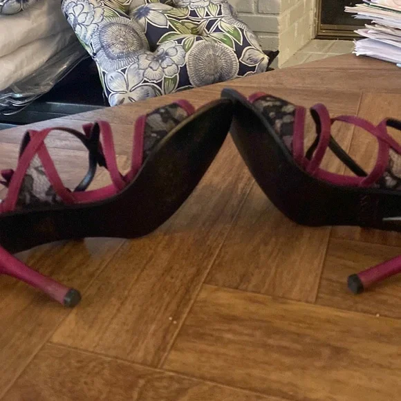 Guess shoes - Picture 4 of 5